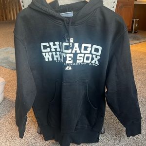 Unisex.  Size medium.  Chicago white sox hoodie